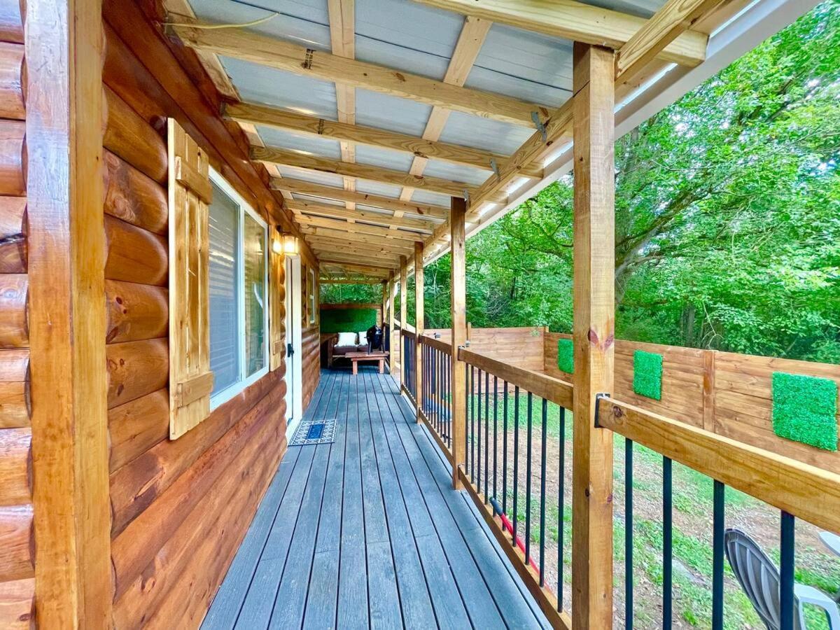 New Tiny Cabin Hot Tub Firepit Fenced Yard Sevierville Extérieur photo